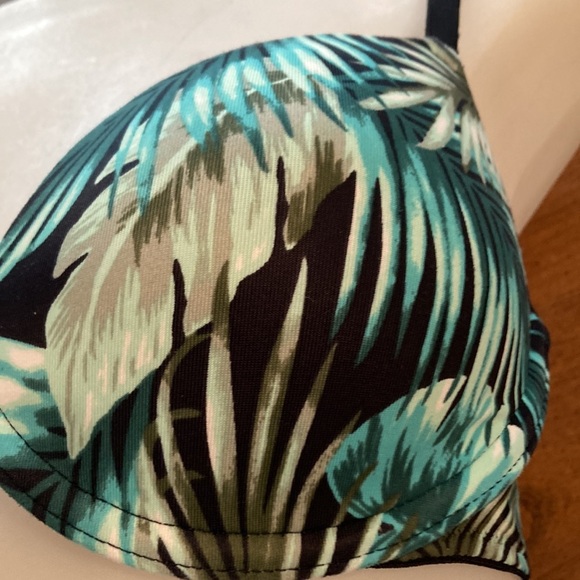 34B PINK Victoria’s Secret “Wear Everywhere Demi” Bra - Picture 3 of 13